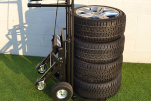 Ratam.it, Carello porta gomme, carello gomme, Carello fusti, carello pneumatici, fusti olio, pneumatici, spostamento, chiave per bulloni, brevetti, carello, carro, tools, Tyre trolley, 2014